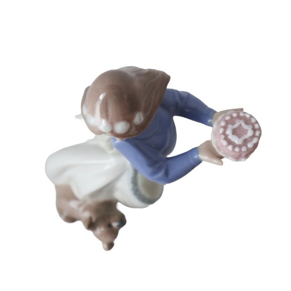 Vintage Cute Figurine Of a Young Lady Puppys Birthday Girl with Dog Birthday Cak - Picture 5 of 7